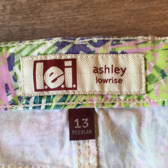 Tropical print shorts - Picture 2 of 3